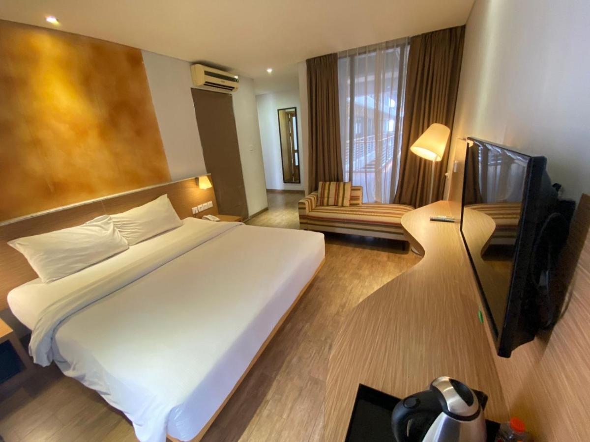Liberta Hotel Jimbaran Exterior photo
